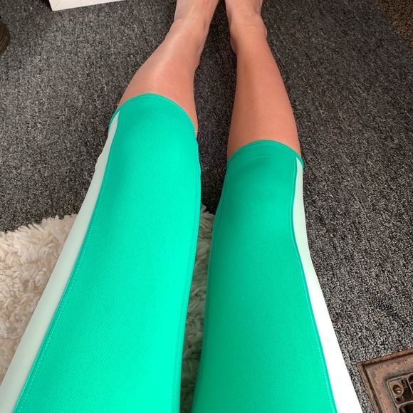 Cropped Lululemon leggings - Picture 4 of 4